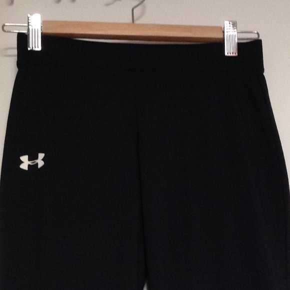 Under Armour Black Flared-Leg Yoga Pant, Youth Size YMD - Picture 4 of 11